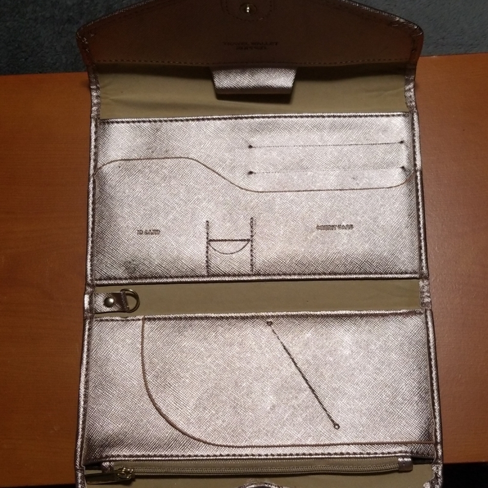 Travel Wallet - Picture 2 of 2